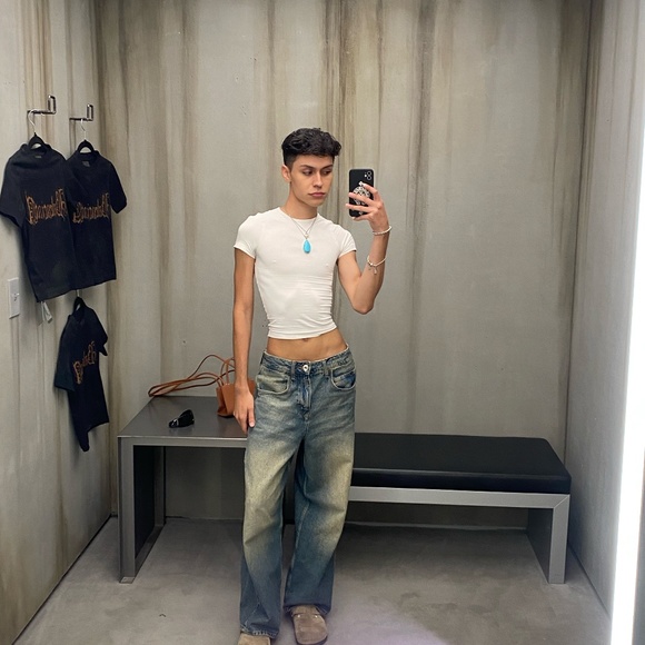 Meet your Posher, Bryan - Picture 1 of 1